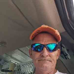 Meet your Posher, Tom